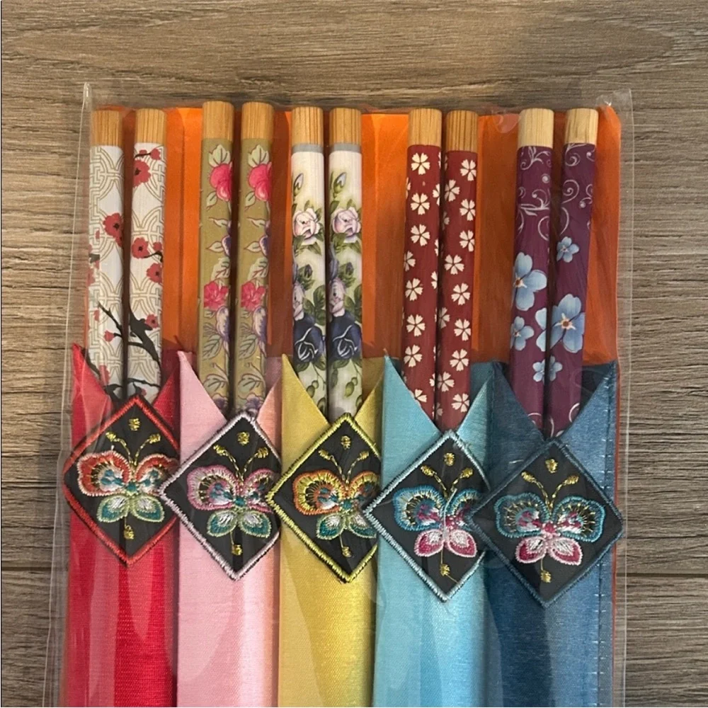 NWT Colorful Korean Embroidered Chopstick Set x 5‎ with Decorative Sleeves
